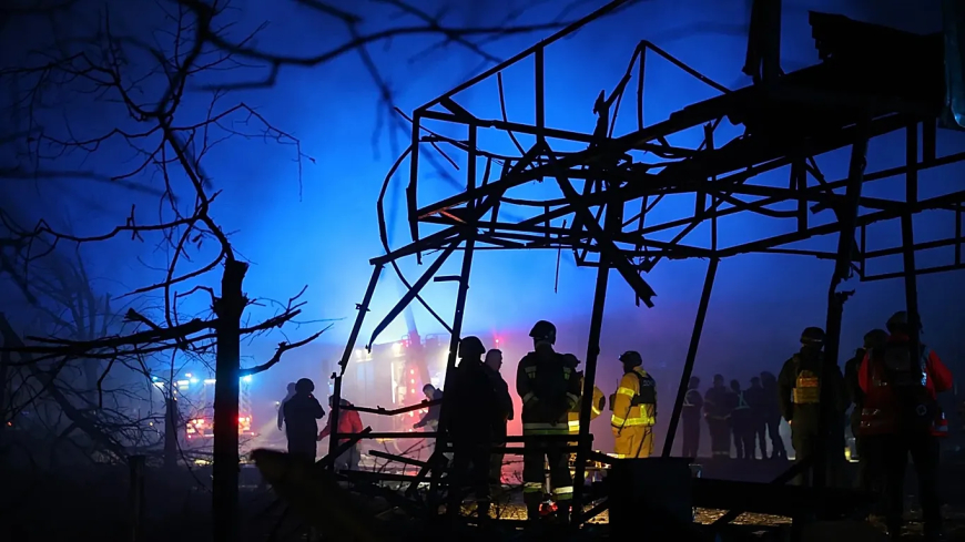 Russia Strikes Zaporizhzhia with Glide Bombs: At Least 5 Dead