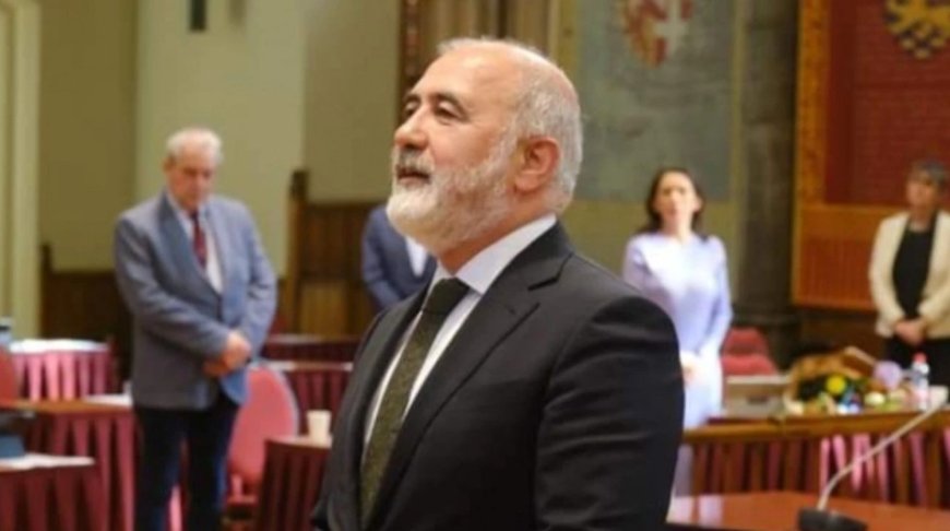 Turkish Bureaucrat in the Netherlands: Hamit Karakus' Success Story