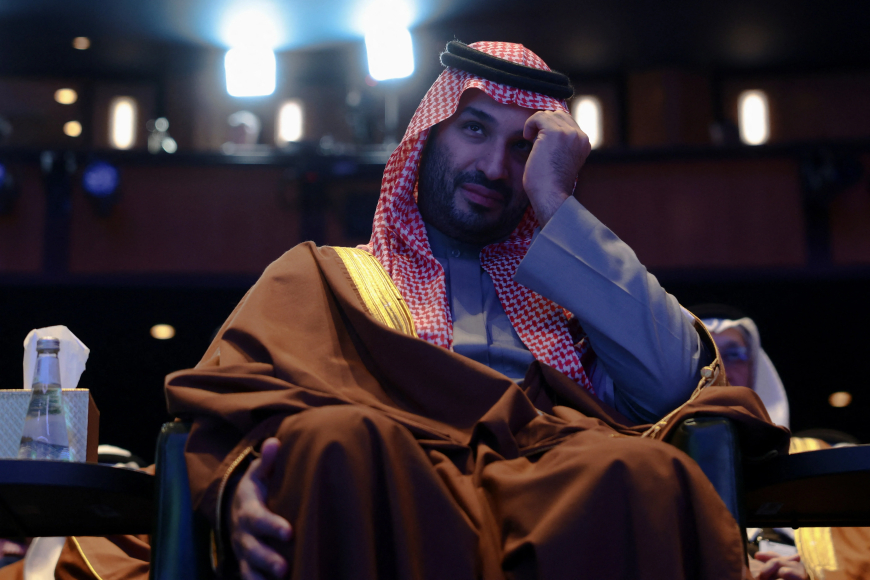 Saudi Arabia plans new alcohol shops in reform push
