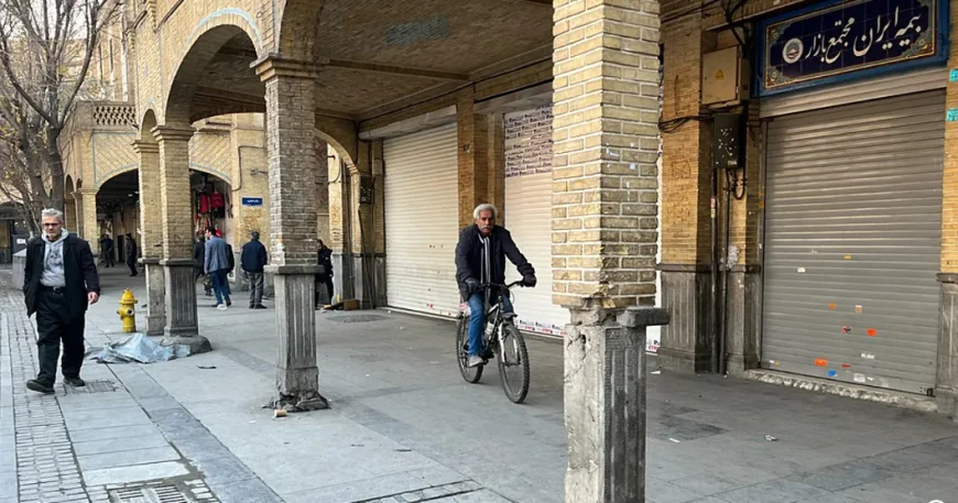 Iran’s Currency Crisis Deepens as Rial Hits Record Low