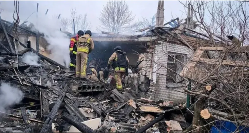 Russia-Ukraine peace talks begin in Geneva as attacks continue