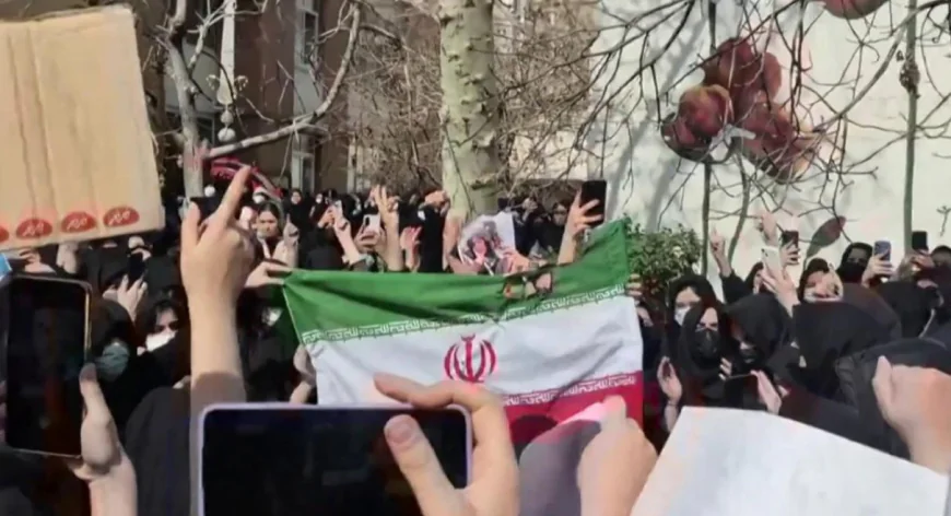 Countdown for Iran: Diplomacy or Military Operation in Geneva?