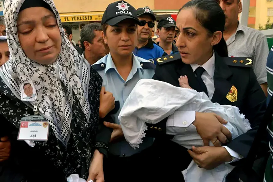 Son's tribute to martyred police father moves crowds in Adana