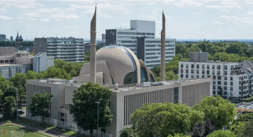 Germany's religious landscape shifts as churches close and mosques rise
