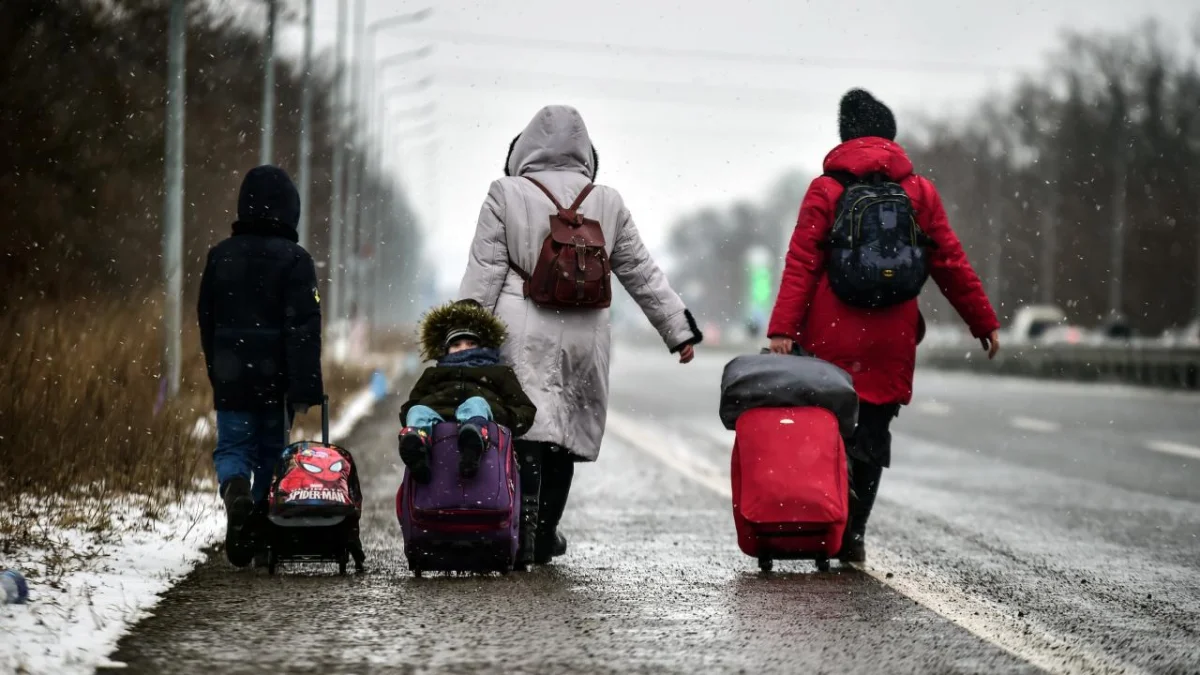 Ukrainian refugees return home, shifting migration balance