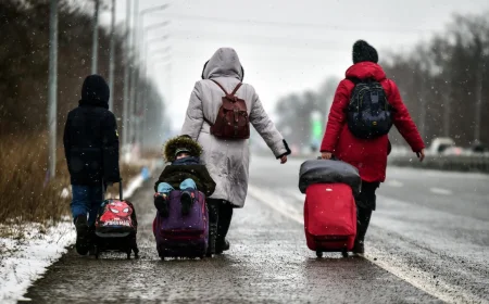 Ukrainian refugees return home, shifting migration balance