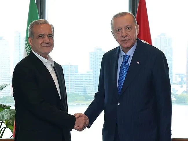 Erdogan, Pezeshkian discuss Iran-US deal and regional peace
