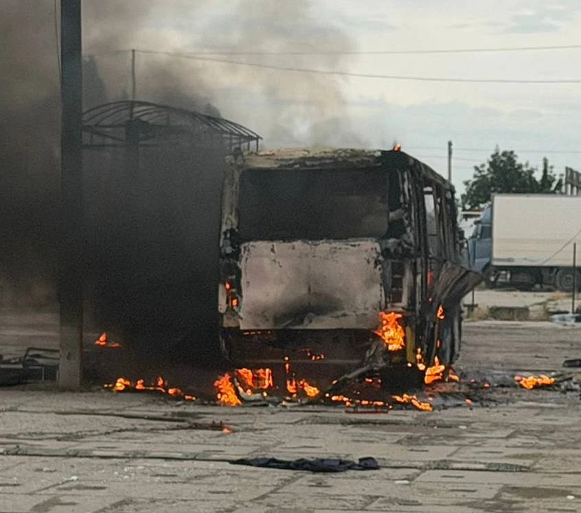 Russian ballistic strike on Odesa kills 2, wounds 2 amid air raids
