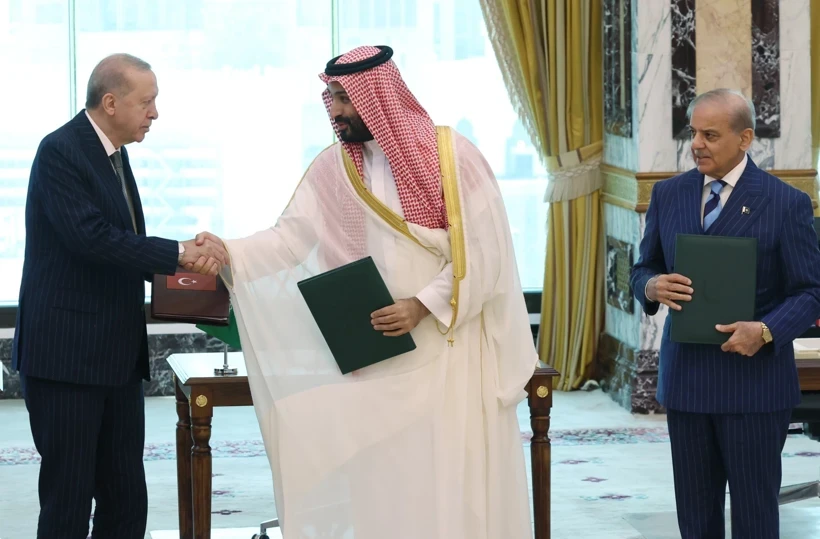 Türkiye, Saudi Arabia and Pakistan sign Mecca mutual defense pact