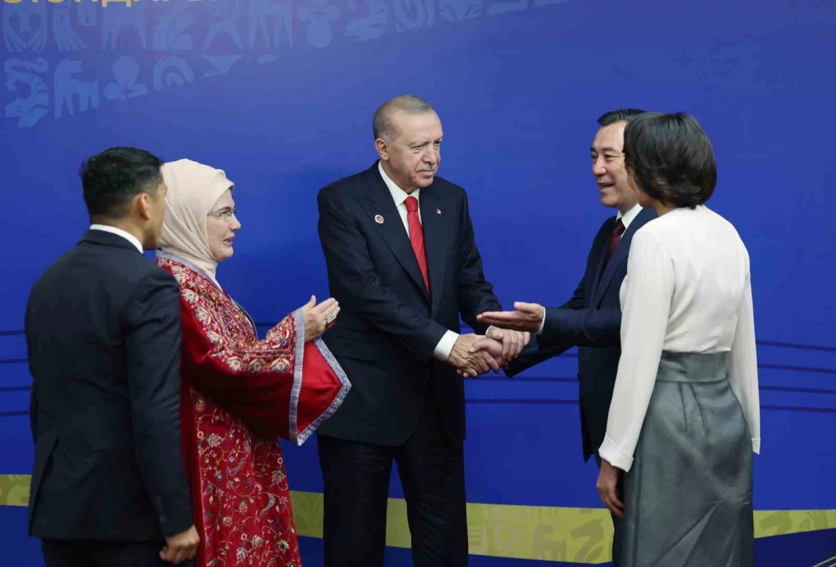Erdoğan welcomed by Japarov at Bishkek Arena ahead of World Nomad Games