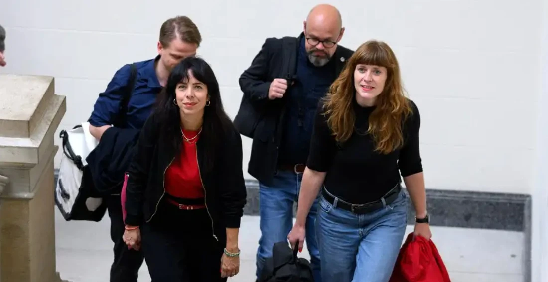 Elif Eralp startet nach Berlin-Sieg Gespräche über Koalition