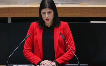 Berlin: Derya Çağlar soll nach SPD-Wahlschlappe Fraktion mitführen