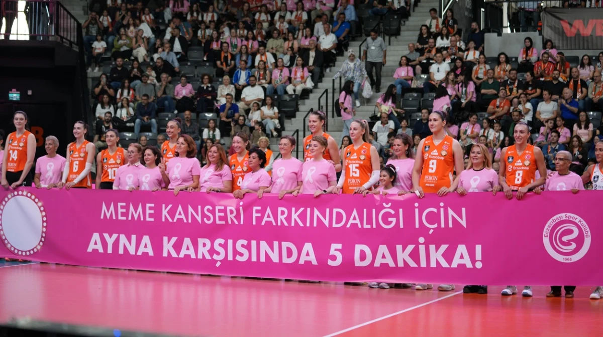Memorial and Eczacıbaşı turn arena pink for breast cancer awareness