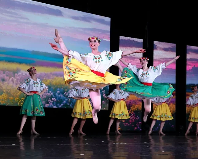 Stages stay open amid war in Ukraine: Virsky Dance Ensemble in Mykolaiv